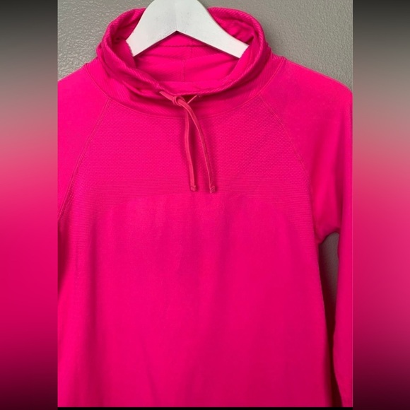 Champion C9 neon pink long shrit size small - Picture 8 of 10